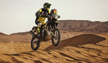 El Rally de Marruecos ha cumplido el papel de preparación para el Dakar. Audi y BRX no han acudido por lo que hay grandes ausencias como las de Sainz, Peterhansel, Roma y Loeb. Hay 2.656 kilómetros de recorrido (1.633 cronometrados) alrededor de Zagora repartidos en cinco etapas.