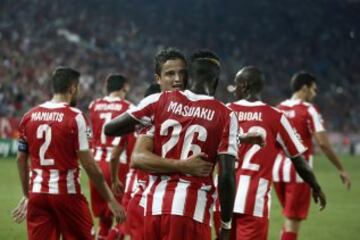 Los jugadores celebran el 2-0 de Ibrahim Afellay.