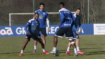 Entrenamiento Deportivo de La Coru&ntilde;a. Lesionados, Miku, Uche, Diego Rolan,  Beauveu,  H&eacute;ctor