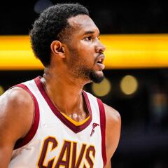 Bickerstaff praises Evan Mobley's "will to win" in Cavaliers comeback