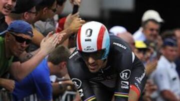<b>EL AMO. </b>Fabian Cancellara dominó ayer el prólogo de Lieja, en la misma localidad y sobre el mismo kilometraje (6,4) de su primera victoria en el Tour en 2004.