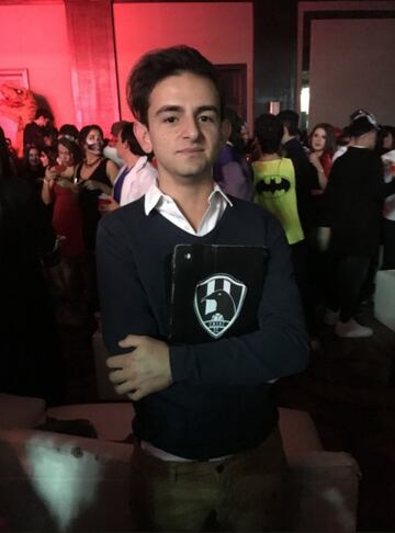 Hugo Sánchez, de Club de Cuervos, también apareció en Halloween.