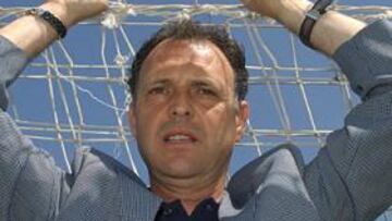 <B>ADELANTE. </B>El técnico del sevilla ya ha olvidado al Betis y piensa en el Madrid para asegurar la tercera plaza.