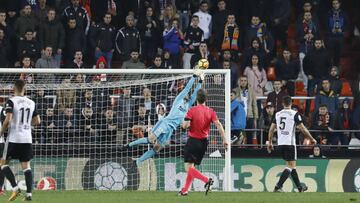 Neto, contra el Girona.