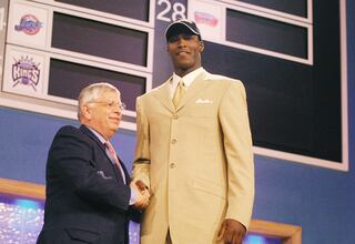 Los 10 peores números 1 del ‘draft’ de la historia en la NBA