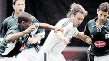 <b>CASSANO, BIEN. </b>El italiano fue titular y estuvo a la altura.