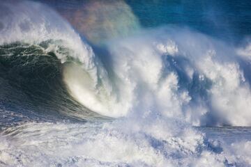 TUDOR Nazar¨¦ Tow Surfing Challenge presented by Jogos Santa Casa.