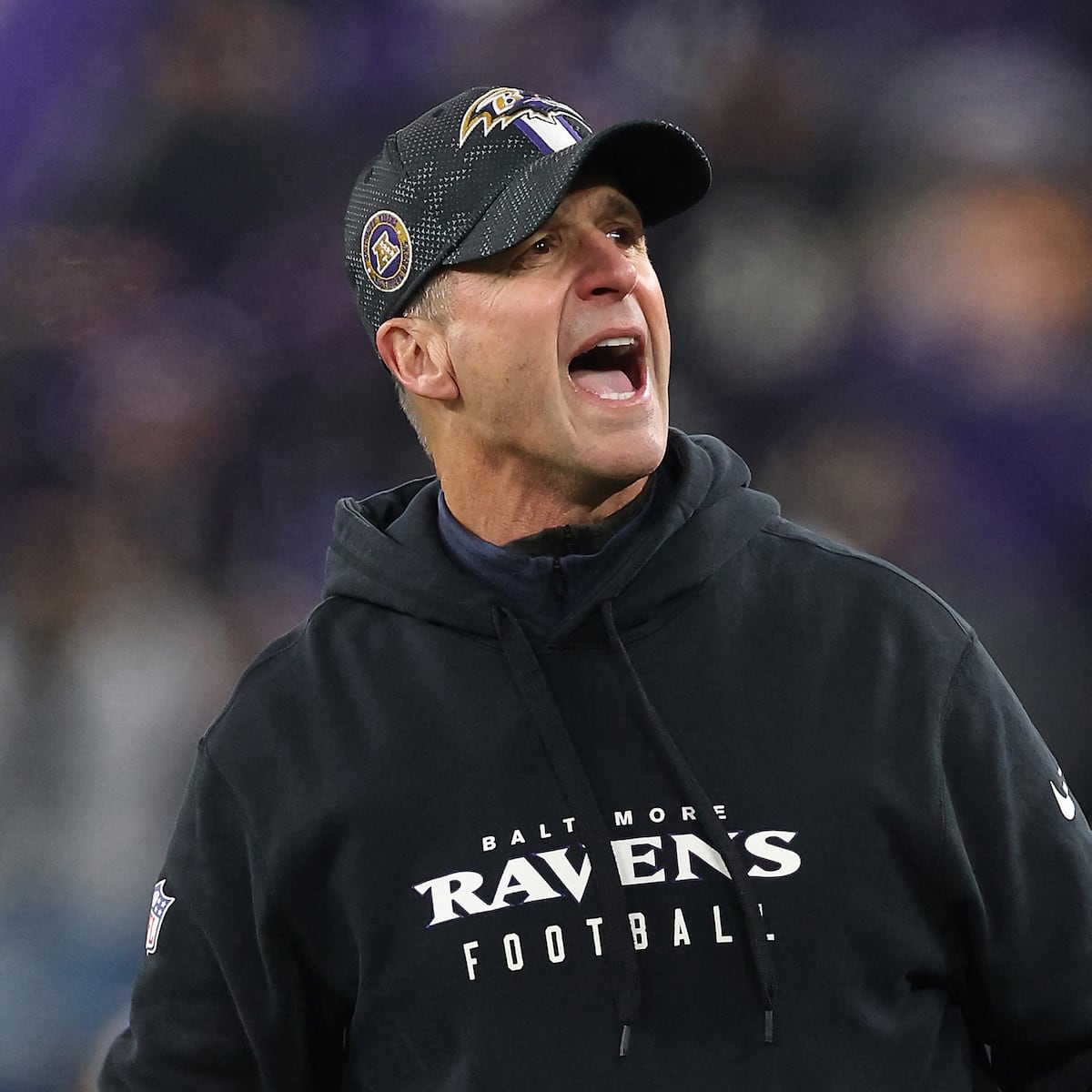 "HE CHEATED!" Just seconds after a shocking 27- 22 goal loss at M&T Bank Stadium to the Steelers, Ravens head coach John Harbaugh flew into a rage, pointing directly at Aaron Rodgers and loudly accusing the Steelers star of using high-tech equipment to "cheat" and demanding an immediate investigation by the NFL. Ten minutes later, in front of dozens of television cameras, Aaron Rodgers slowly raised his head, flashed a cold smile and said exactly 15 sharp words. The entire stadium seemed to explode in chaos, John Harbaugh stood frozen in stunned silence, his face pale in front of millions of NFL fans around the world.-ETH