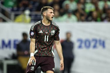 Santiago Giménez regresaría antes de lo esperado con Feyenoord