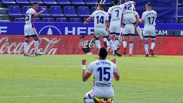 GRAF9312. VALLADOLID, 06/03/2021.- Los jugadores del Real Valladolid celebran el tanto del delantero israelí Shon Weissman ante el Getafe durante el partido que ambos equipos disputaron en el Estadio José Zorrilla correspondiente la jornada 26ª de LaLiga