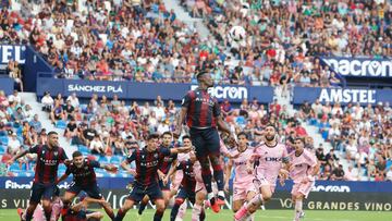 Bouldini y Bastón firman las tablas en Orriols