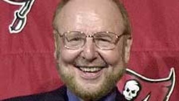 <b>PROTESTAS.</B> Los aficionados del United no desean que Glazer se haga con la mayoría de las acciones del club.