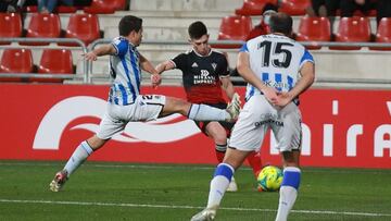 García de Albéniz coloca un centro al área de la Real Sociedad B.