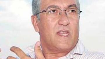 "No se hace oferta por Ariel Ibagaza desde hace tiempo. Debe resolver su situación"