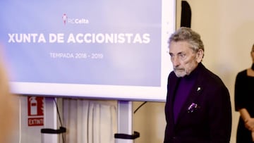 El presidente del Celta de Vigo, Carlos Mouri&ntilde;o, presidiendo la junta general de accionistas en la sede del club.