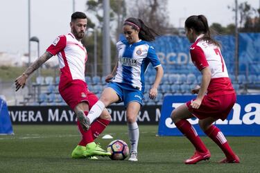 El Espanyol celebra el Día de la Mujer con goleada de las chicas