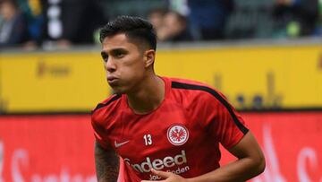 Carlos Salcedo es nominado al equipo del año en la Bundesliga