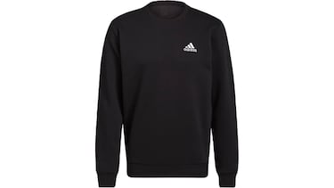 Adidas arrasa en Amazon con esta sudadera negra que combina con todo y no para de venderse