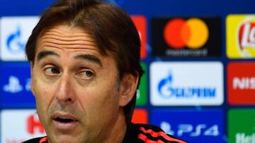 Julen Lopetegui during his pre-Plzen press conference.  