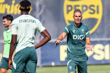 Gaizka Garitano: “Si queremos estar arriba tenemos que ser sólidos”