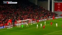 Para ganar a Portugal y delante de Cristiano: lo de Hojlund en su gol no la van a volver a ver...