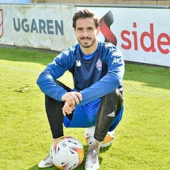 Ros: "Sufro por el Zaragoza, pero mi interés es salvar al Amore"