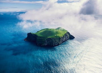 Ellidaey es la tercera isla más grande de las Islas Westman, ubicada al sur de Islandia.