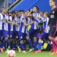 El Depor baja al Barça de la nube