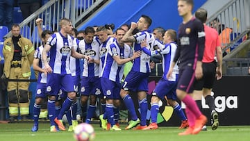 El Depor baja al Barça de la nube