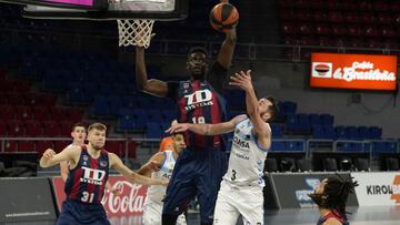 06/12/20  PARTIDO BALONCESTO ACB 
  BASKONIA - ACUNSA GBC
 19 Youssoupha Fall y 3 Lucas Faggiano