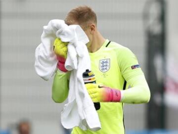 Bale makes it 0-1 for Wales from a direct free-kick, which Hart failed to stop.