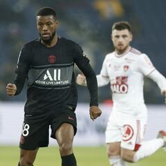 Wijnaldum quiere volver a la Premier