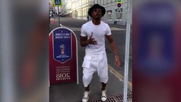 Da más juego que en el United: el bailecito viral de Evra que revoluciona las redes