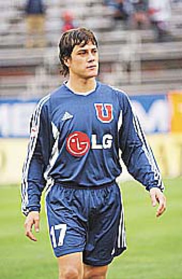 Ezequiel Amaya 2003-2004: 31 partidos, 6 goles y 10 asistencias. Fue campeón en el Apertura 2004, pero pasó al olvido.