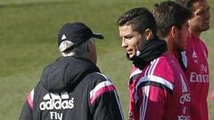 La plantilla habló con Ancelotti y le ha transmitido todo su apoyo