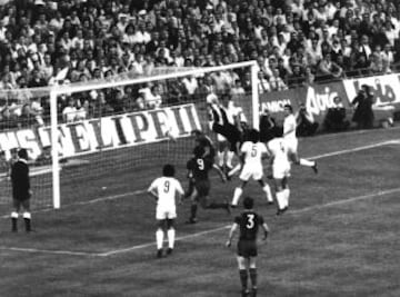 Santillana, Rubiñan, Aguilar y Pirri fueron los autores de la goleada del Real Madrid en la final de Copa contra el Barcelona el 29 de Junio de 1974.