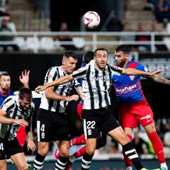 La defensa de cinco de Jandro tuvo un estreno agridulce