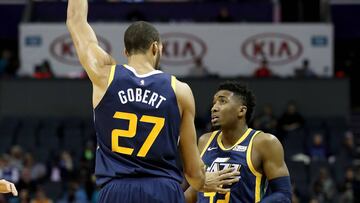 Donovan Mitchell y Rudy Gobert, durante un partido de la NBA de los Utah Jazz