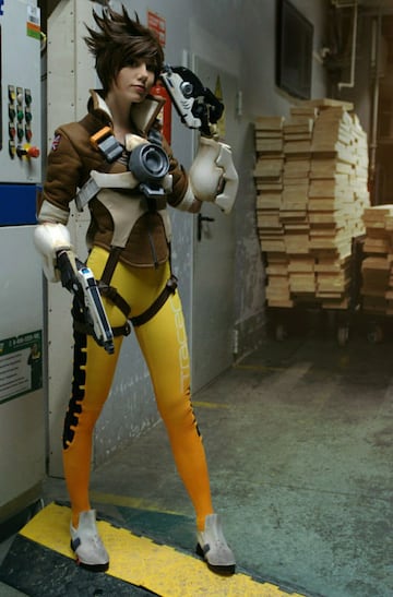 Captura de pantalla - tracer_cosplay_03.jpg