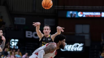 Los bases del Tenerife imponen su ley