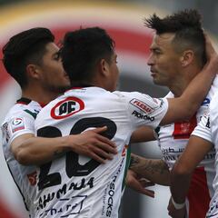 'Pajaro' Gutiérrez se desmarca de la defensa alba por Valdivia