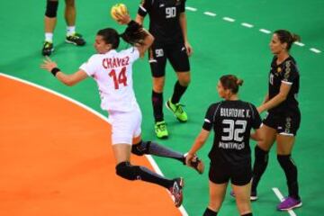 España vence a Montenegro. Las guerreras vencen en la primera jornada de los Juegos.