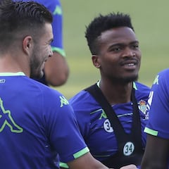 Menos piezas para Setién: Camerún llama a Kaptoum