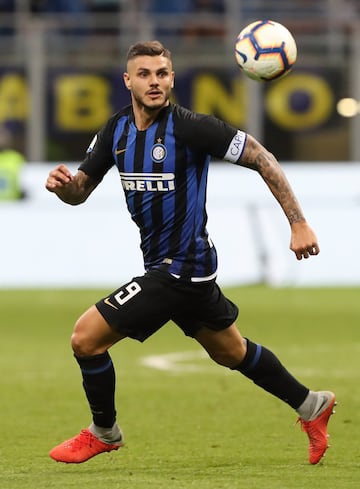 Máximo goleador durante cuatro temporadas seguidas 14/15 (22 goles en 36 partidos) 15/16 (16 goles en 33 partidos) 16/17 (24 goles en 34 partidos ) y de la temporada 17/18 ( 29 goles en 34 partidos). En esta temporada y hasta el momento lleva 9 goles en 20 partidos