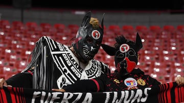 Aficionados de Xolos en el estadio Caliente