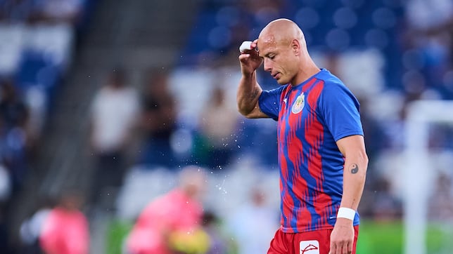 Chicharito levantó la polémica y estás serían las 8 sanciones a las que se hizo acreedor