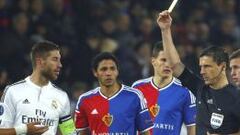 Ramos maneja sus rotaciones con las tarjetas amarillas