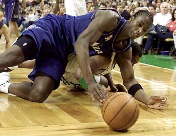 Kwame Brown (número 1 del draft de 2001 por Washington Wizards): seleccionado por delante de Pau Gasol y Tony Parker, por ejemplo, estiró más de doce años su carrera y pasó por siete equipos. Ganó 64 millones en contratos y nunca promedió más de 10,4 punt