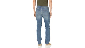 Pantalón vaquero ajustado de Amazon Essentials para hombre