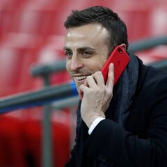 Berbatov: "Zidane debe estar en su despacho descojonándose"